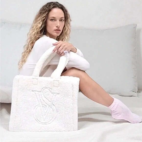 Victoria's Secret White Sherpa Tote "NWT" - Picture 2 of 5